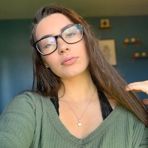 Meet your Posher, Brianna